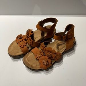 Comfortiva Women's Casual Pillowtop Memory Foam Sandals Floral Tan Orange 6.5 M